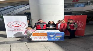 Kepez'de 8 Mart Dünya Kadınlar Günü Etkinliği: Bakanlık Hizmetleri Tanıtıldı