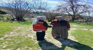 Kumluca'da Yaşlılar Haftası'nda Yalnız Yaşayan Yaşlılara Ziyaret