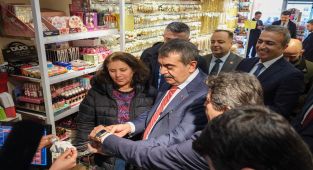 Milli Eğitim Bakanı Yusuf Tekin Karaman'da Esnaf ve Vatandaşlarla Buluştu