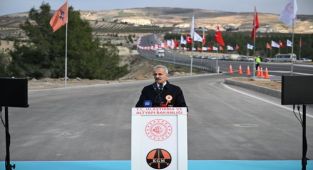 Ulaştırma Bakanı Uraloğlu Kilis'te Yeni Yolu Hizmete Açtı