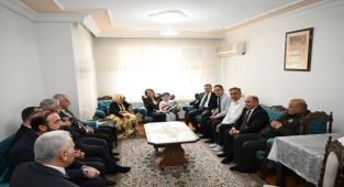 Vali Hulusi Şahin ve Eşi Ebru Şahin, Şehit Ailelerini Ziyaret Etti