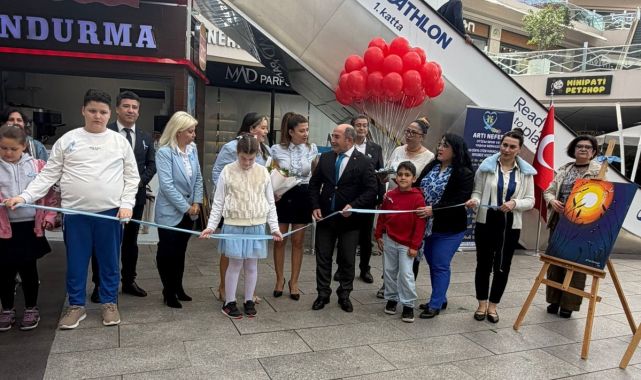 Antalya'da Özel Gereksinimli Çocukların Resim Sergisi İl Müdürü Sökmen'in Katılımıyla Açıldı