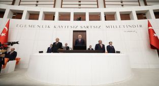 Bakan Ersoy, 23 Nisan Meclis Özel Oturumu'na Katıldı