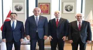 Bakan Ersoy, THY Yönetimi ile Turizm ve Havacılık İş Birliğini Değerlendirdi