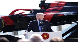 Erdoğan: İstanbul Park, 2027-2031 Arası 5 Dönem F1 Yarışlarına Ev Sahipliği Yapacak