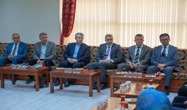 Karaman Valisi Hayrettin Çiçek, Eğitime Destek Platformu Toplantısına Katıldı