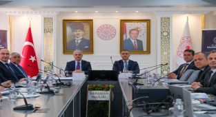 Karaman ve Konya Valileri, MEVKA Toplantısında Kalkınma Konularını Görüştü