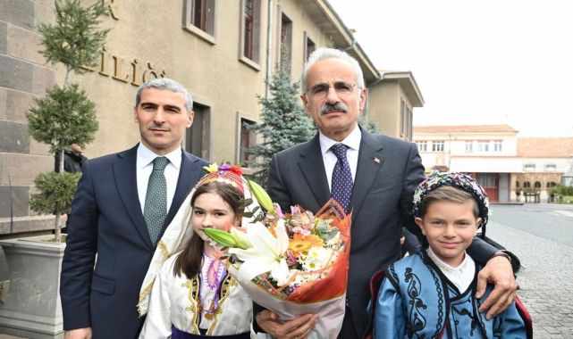 Ulaştırma Bakanı Uraloğlu, Afyonkarahisar Valisi Aktaş ile Görüştü