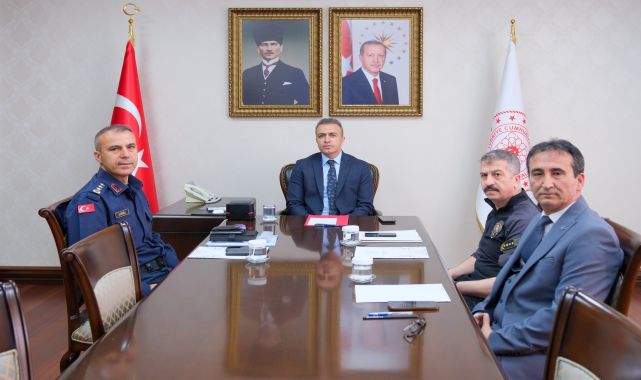 Vali Çiçek, Okul Güvenliği Toplantısına Katıldı