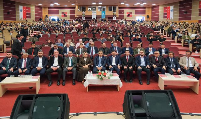 Vali Çiçek, TÜGVA'nın İhtisas Akademi Lansmanı'nda Gençlerle Buluştu