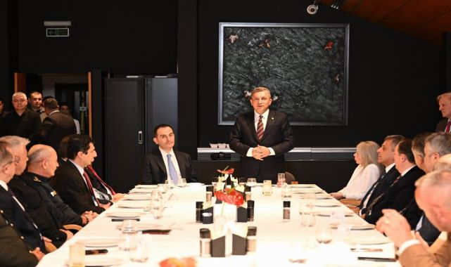 Vali Hulusi Şahin ve Protokol, Yargıtay'a Atanan Başsavcı Kahveci Onuruna Veda Yemeğinde Buluştu