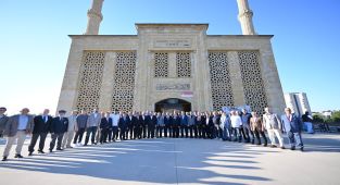 Antalya'da Bayram Namazı Sonrası Halkla Bayramlaşma