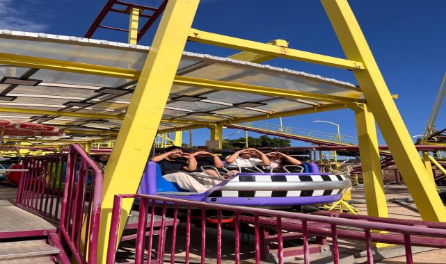 Antalya'da Çocuklar Bayramı Lunaparkta Coşkuyla Kutladı
