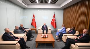 Bakan Uraloğlu, ITU Yetkilileriyle Küresel Haberleşmeyi Görüştü
