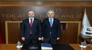 Bakan Uraloğlu Tokat'ta AK Parti İl Başkanlığını Ziyaret Etti