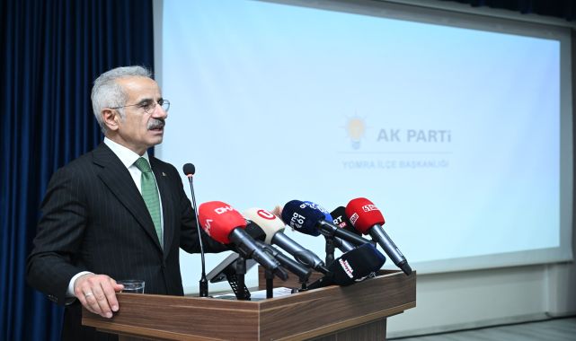 Bakan Uraloğlu Trabzon Yomra'da Gençlerin Eserlerini İnceledi