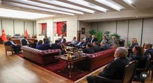 CHP Kurultayına Müdahale İddialarına Tepki: 'AKP'nin Kara Düzenine Teslim Olmayacağız'
