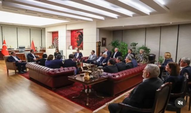 CHP Kurultayına Müdahale İddialarına Tepki: 'AKP'nin Kara Düzenine Teslim Olmayacağız'