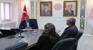 Karaman Valisi Çiçek, Halk Günü'nde Vatandaşlarla Buluştu
