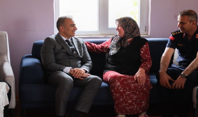 Karaman Valisi Çiçek, Şehit Ailesini Ziyaret Etti