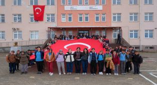 Karaman Valisi Hayrettin Çiçek, Lale Köyü Okulunu Ziyaret Etti