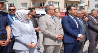 Karaman'da 749. Türk Dil Bayramı Coşkusu: Vali Çiçek Öğrencilerle Buluştu