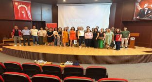 Alanya'da Kadına Şiddetsiz Yaşam ve Dijital Ebeveynlik Semineri