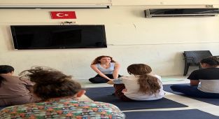 Antalya'da Çocuklara Pilates Eğitmeninden Rol Model Dersi