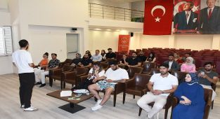 Antalya'da Evlenecek Çiftlere Evlilik Öncesi Eğitim Verildi