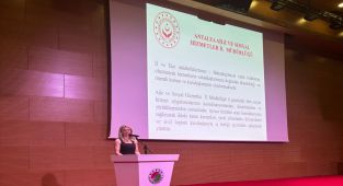 Antalya'da Muhtarlara Aile ve Kadına Yönelik Şiddet Konularında Eğitim Verildi
