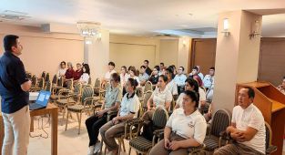 Antalya'da Sosyal Hizmetler Personeline Kadına Yönelik Şiddet ve Çocuk İstismarı Eğitimi