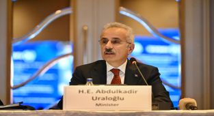 Bakan Uraloğlu: Türkiye, Orta Koridor'da Küresel Ticarette Rolünü Güçlendiriyor