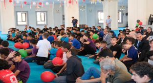 Karaman Valisi Çiçek, ÇEDES Projesi Kapsamında Cami Şenlikleri Finaline Katıldı
