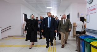 Karaman Valisi Çiçek, Sağlıklı Hayat Merkezi'ni Ziyaret Etti