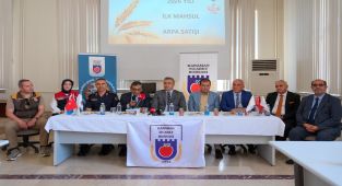 Karaman'da İlk Arpa Satışı Yapıldı: Validen Bereketli Hasat Temennisi