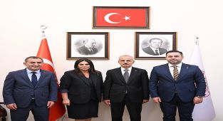 Ulaştırma Bakanı Uraloğlu, Jülide Sarıeroğlu ile TBMM'de Buluştu