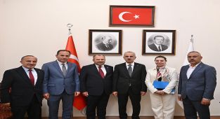 Ulaştırma Bakanı Uraloğlu, Kastamonu Heyetiyle Gazi Meclis'te Buluştu