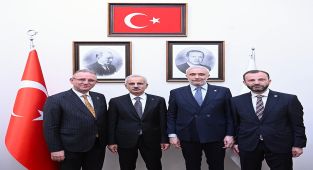 Ulaştırma Bakanı Uraloğlu, Kütahya Milletvekilleriyle TBMM'de Buluştu