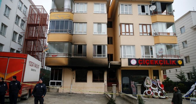 Apartmanda çıkan yangında 4 kişi öldü