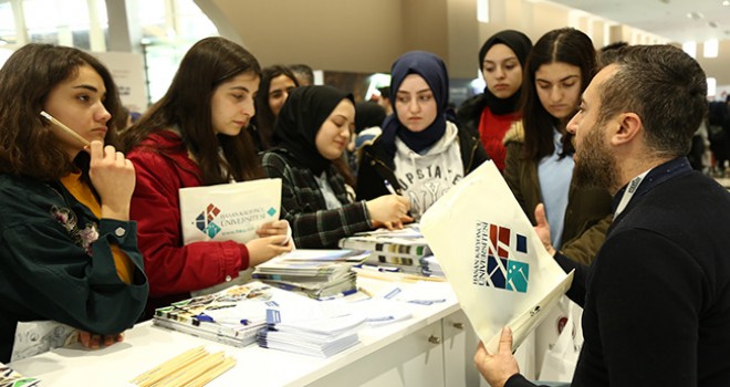 HKÜ Üniversite Adaylarıyla Buluşuyor