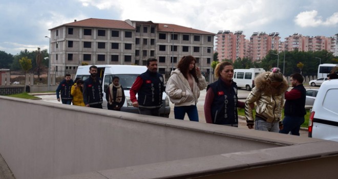 Fuhuş operasyonunda 12 şüpheli yakalandı