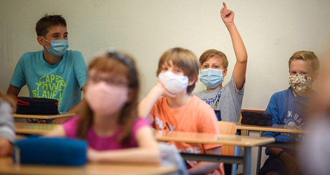 Öğrenci, öğretmen ve çalışanları, yasaklardan muaf tutuldu