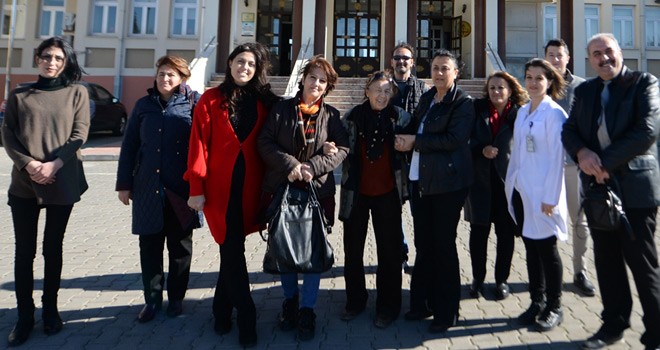 Ayhan Teyzeye Bin 100 ''Kızı'' Bakacak