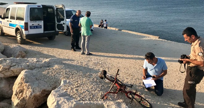 Mersin'de denize giren çocuk boğuldu
