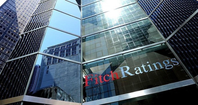 Fitch Türkiye'nin Kredi Notunu Düşürdü