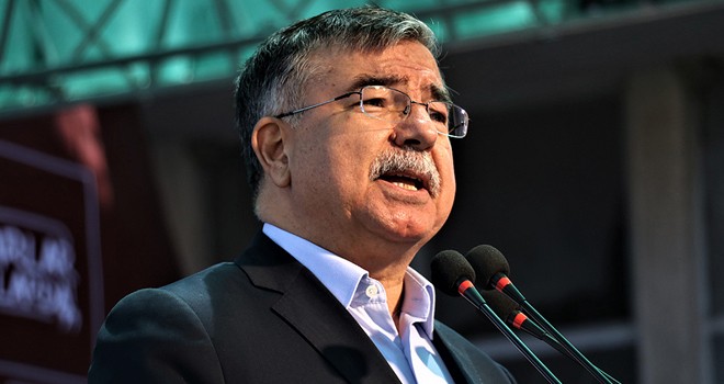 Öğrencilere Tablet Yerine Klavyeli Bilgisayar Verilecek