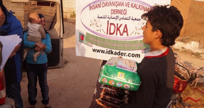 Atme kampındaki Suriyeli ihtiyaç sahiplerine yardım