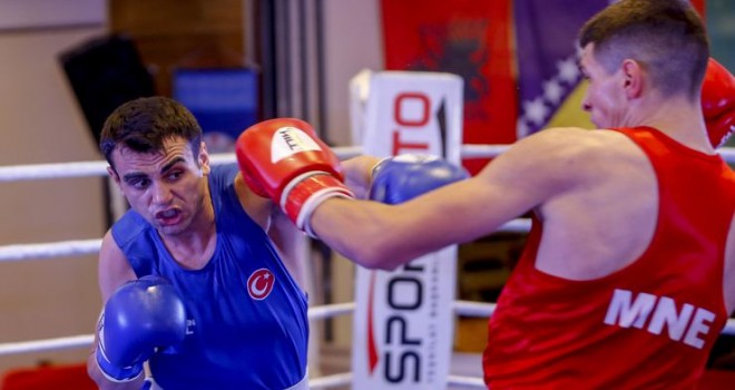 Balkan Büyükler Boks Şampiyonası'nda 3 Türk sporcu çeyrek finalde