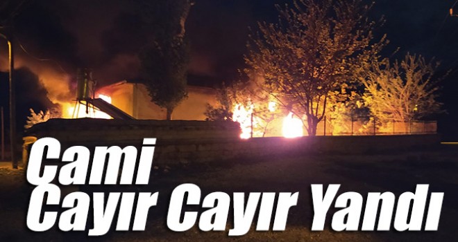 Karaman'da çıkan yangında cami zarar gördü