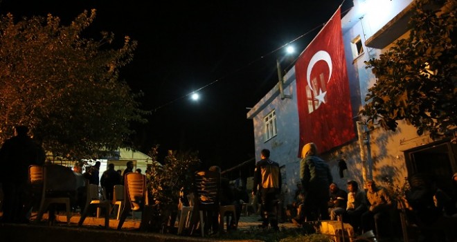 Şehit olan askerin ailesine şehadet haberi verildi